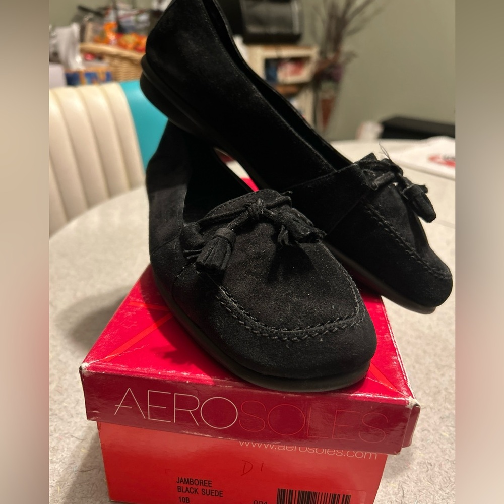 Aerosoles Jamboree black
Suede leather slip on flats/ Rubber Soles Moccasin S-10
